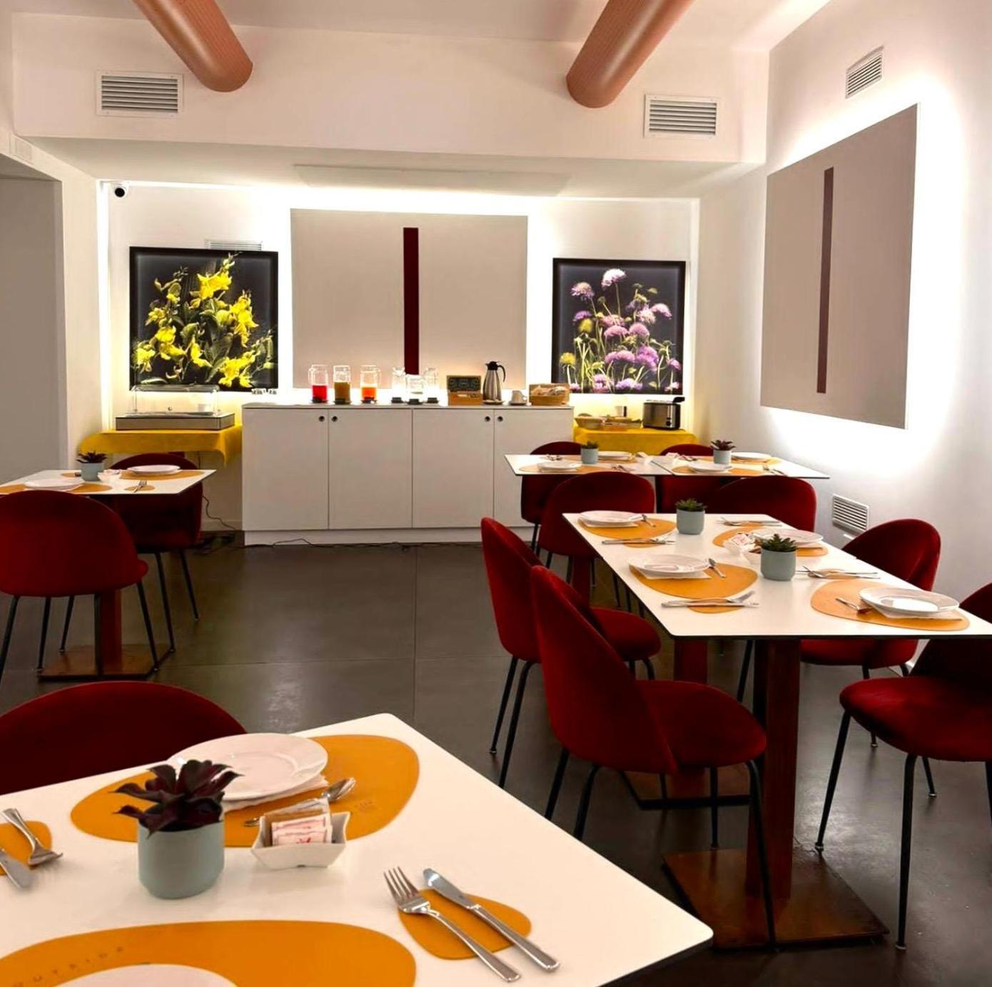 Outside Boutique Hotel Foggia Exterior foto